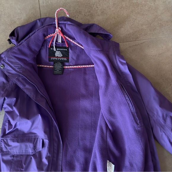 Misty Mountain winter coat - Picture 4 of 8